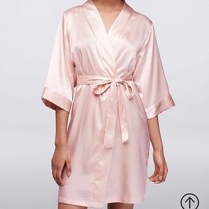 Brush satin robe